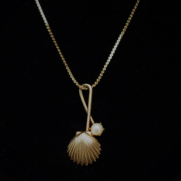 Vintage Jewelry - VTG Scallop & Pearl Loop Necklace Mix/Match 2/$20!
